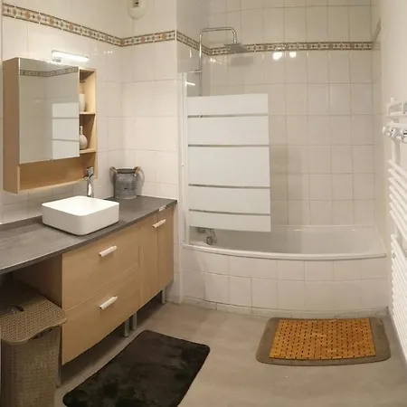 Superb Apartment, Private With Parking 아미앵