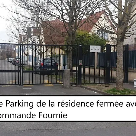 Superb Apartment, Private With Parking * 아미앵